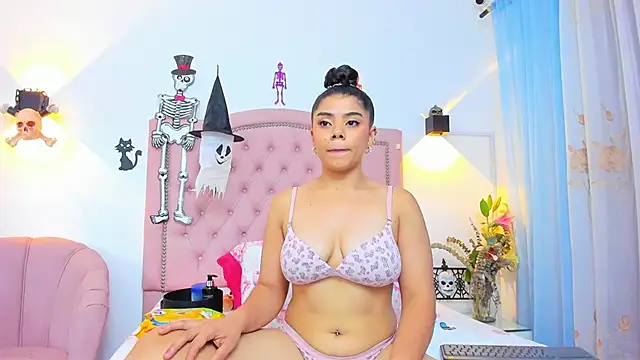 JulieeHabubu online show from 10/29/25, 03:20