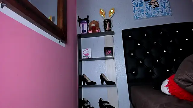 skinnycollins1 online show from 02/19/25, 05:38