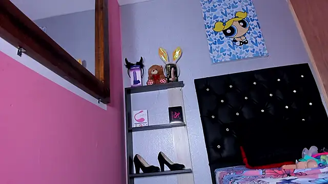 skinnycollins1 online show from 03/18/25, 02:58