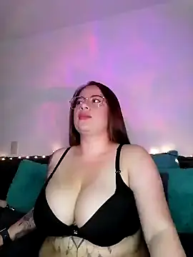 soofy   online show from 11/17/25, 05:24