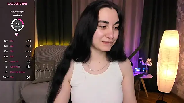 hannacheekss  online show from 12/07/24, 02:09