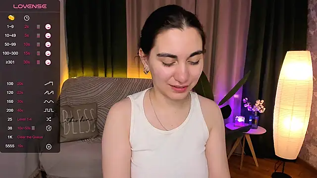 hannacheekss  online show from 12/07/24, 05:15