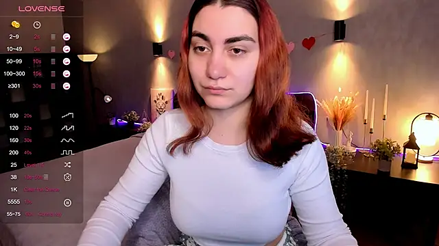 hannacheekss  online show from 10/07/25, 02:09