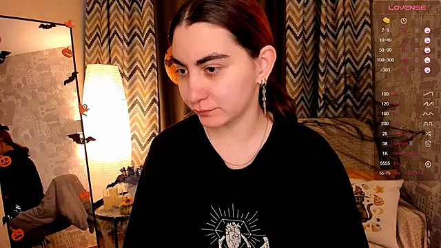 hannacheekss  online show from 10/28/25, 03:54