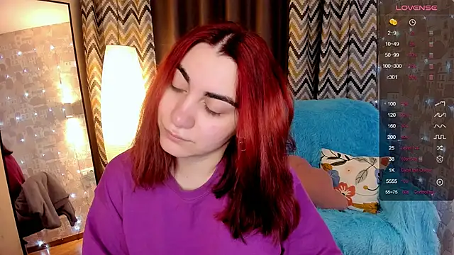 Snapshot of hannacheekss_ chatting on 12/04/25, 02:10 hannacheekss online show from 12/04/25, 02:10