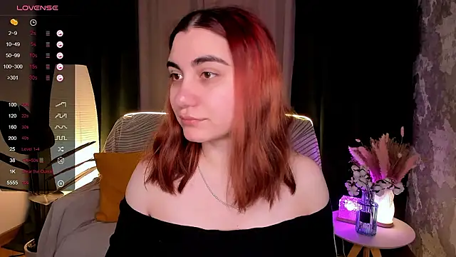 Snapshot of hannacheekss_ chatting on 02/04/26, 02:06 hannacheekss online show from 02/04/26, 02:06