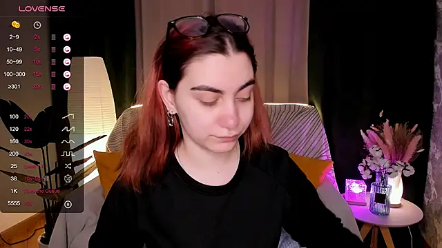 hannacheekss  online show from 03/13/26, 02:07