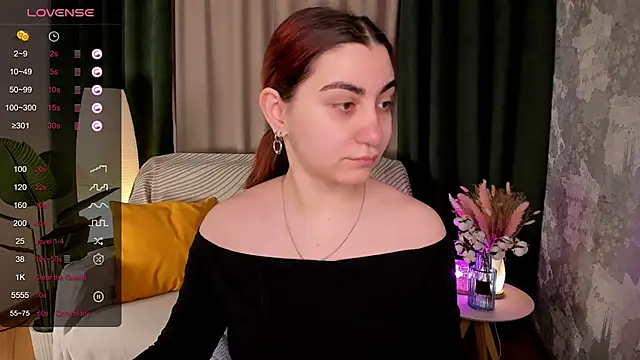 hannacheekss  online show from 04/08/26, 01:49