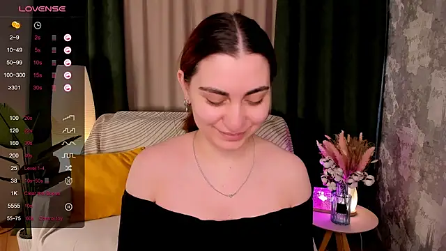 hannacheekss  online show from 04/11/26, 07:45