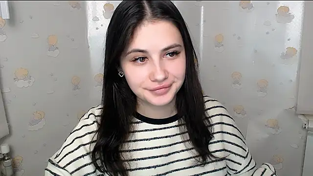 Snapshot of AliceSexyyy_ chatting on 12/30/24, 01:25 AliceSexyyy online show from 12/30/24, 01:25