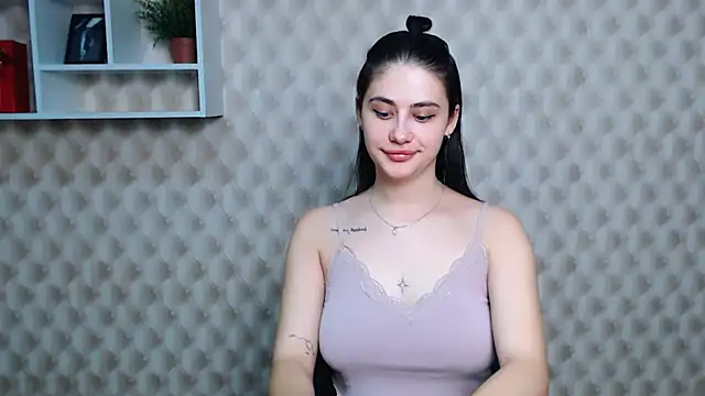 Snapshot of AliceSexyyy_ chatting on 09/13/25, 08:36 AliceSexyyy online show from 09/13/25, 08:36