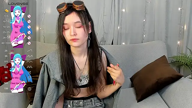 Emily Strikeee online show from 03/17/25, 12:25