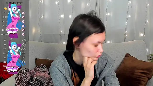 Emily Strikeee online show from 03/18/25, 09:42