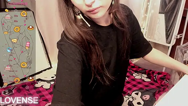 Emily Strikeee online show from 04/10/26, 01:11