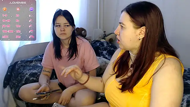 Snapshot of BettyandRich_ chatting on 02/09/25, 08:44 BettyandRich online show from 02/09/25, 08:44