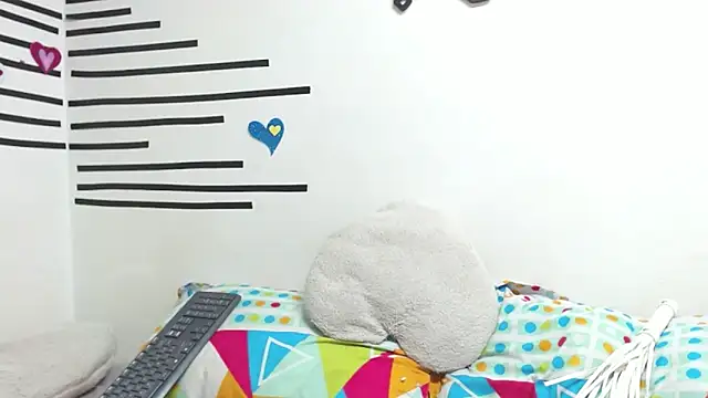 Emawalker  online show from 09/26/25, 08:24