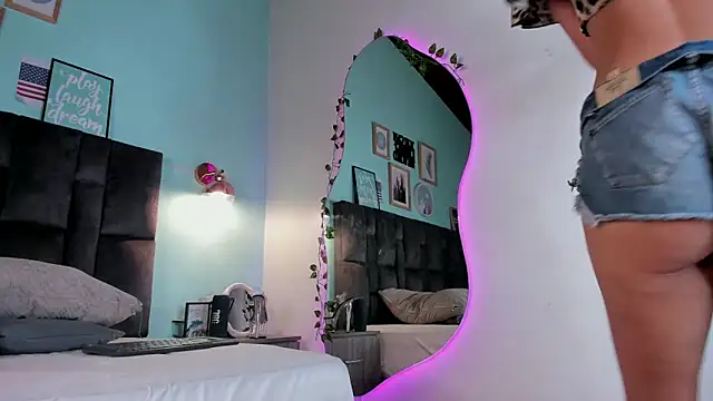 ChanelAdamss  online show from 03/22/25, 11:42