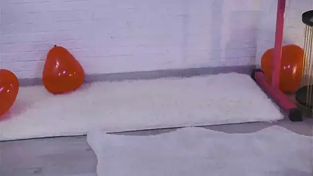 lylylovesyou online show from 02/10/25, 10:09