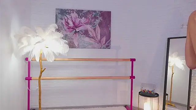 lylylovesyou online show from 02/24/25, 10:15