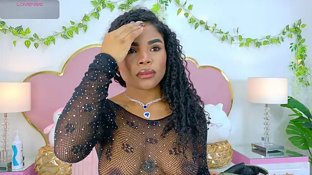 Snapshot of NahiaraReina chatting on 10/15/25, 01:44 NahiaraReina online show from 10/15/25, 01:44