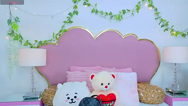 Snapshot of NahiaraReina chatting on 11/14/25, 01:43 NahiaraReina online show from 11/14/25, 01:43