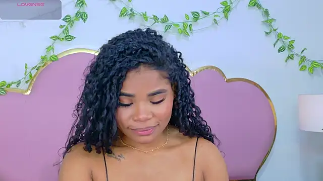 Snapshot of NahiaraReina chatting on 11/23/25, 12:49 NahiaraReina online show from 11/23/25, 12:49