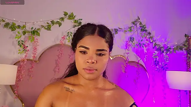 Snapshot of NahiaraReina chatting on 03/05/26, 01:51 NahiaraReina online show from 03/05/26, 01:51