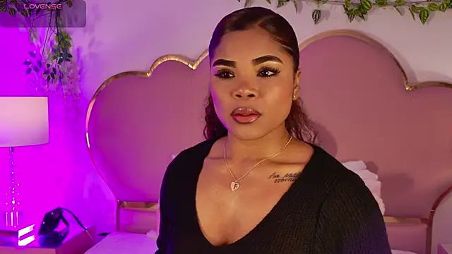 NahiaraReina online show from 07/11/26, 01:14