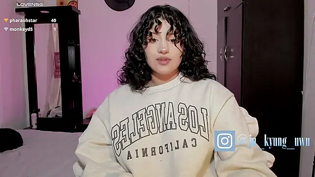 Ju Kyung online show from 12/17/24, 07:40