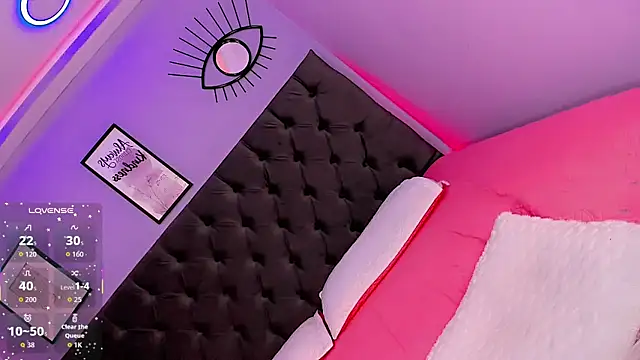 Snapshot of Baddinner chatting on 11/19/25, 05:40 Baddinner online show from 11/19/25, 05:40