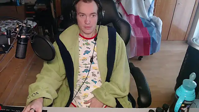 BabyDracoDarkfang online show from 03/29/26, 08:14