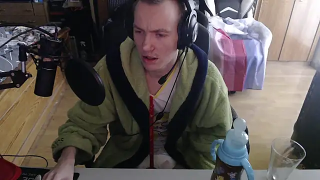 BabyDracoDarkfang online show from 04/08/26, 10:26