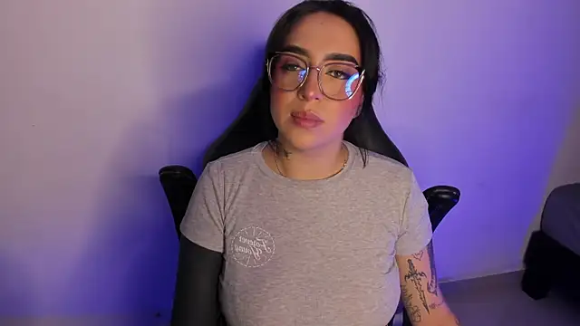 AnnikaMerliahh  online show from 10/16/25, 03:40