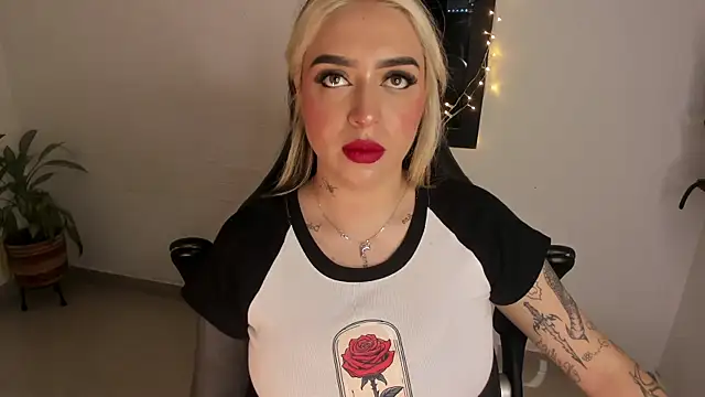 AnnikaMerliahh  online show from 01/11/26, 01:38