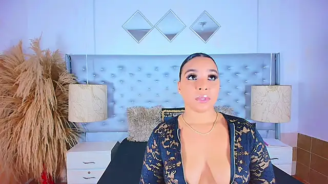 EileenBenzon online show from 10/29/25, 04:59