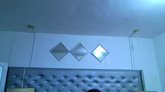 EileenBenzon online show from 04/15/26, 05:58