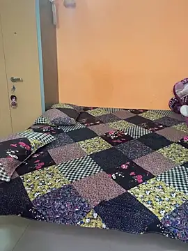 Black baby online show from 12/03/25, 12:51