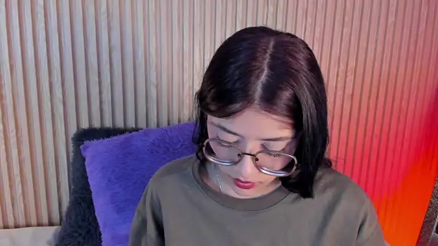 lana dol online show from 10/17/25, 12:41