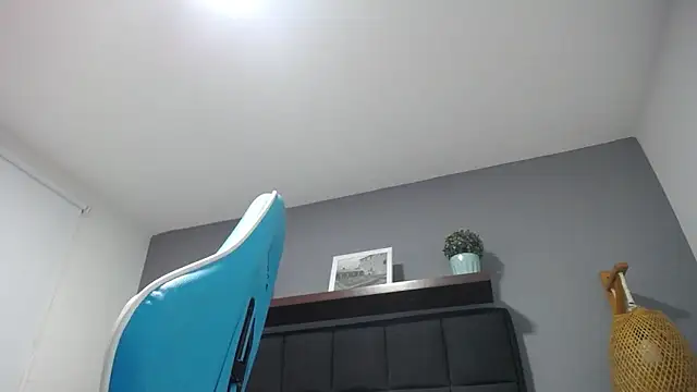 Snapshot of noaah_brown chatting on 12/13/24, 12:17 noaah brown online show from 12/13/24, 12:17