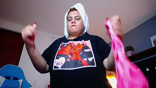 Snapshot of noaah_brown chatting on 12/14/24, 09:24 noaah brown online show from 12/14/24, 09:24