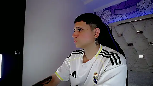 Brayan lopezz online show from 04/28/26, 03:44