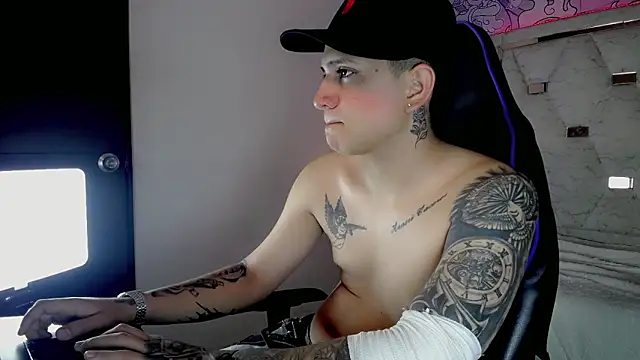 Brayan lopezz online show from 04/28/26, 05:07