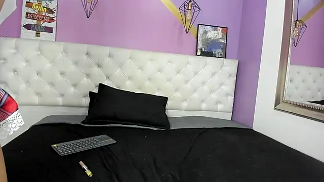 Snapshot of Candypoppy77 chatting on 12/11/24, 11:10 Candypoppy77 online show from 12/11/24, 11:10