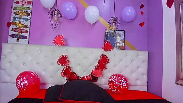 Snapshot of Candypoppy77 chatting on 02/25/25, 11:33 Candypoppy77 online show from 02/25/25, 11:33