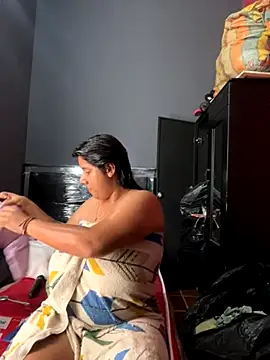 Snapshot of andreinabigtits chatting on 10/05/25, 02:59 andreinabigtits online show from 10/05/25, 02:59