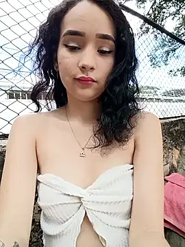 sweet outdoor charm online show from 01/16/26, 07:29