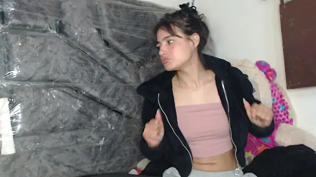 skinny sweet2411 online show from 11/17/25, 10:48