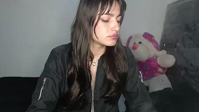 skinny sweet2411 online show from 03/19/26, 01:53