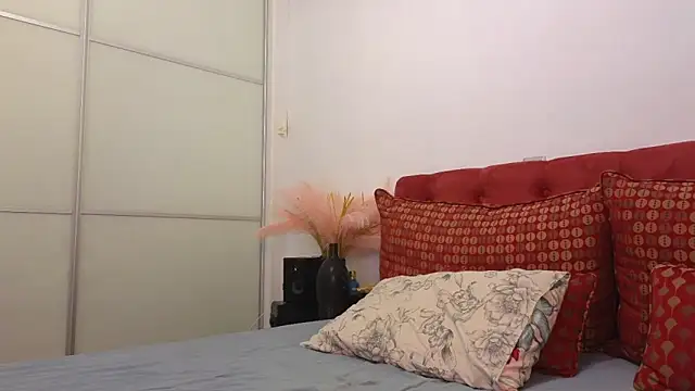  Maddalena  online show from 02/21/25, 09:32