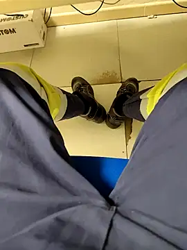 Snapshot of coppiapazza chatting on 12/21/24, 05:25 coppiapazza online show from 12/21/24, 05:25